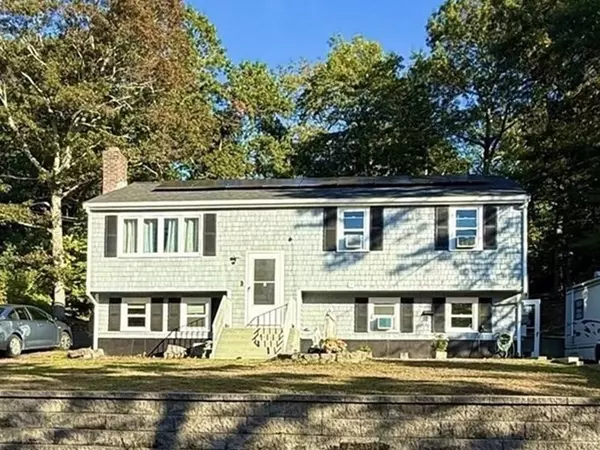16 Micajah Ave, Plymouth, MA 02360