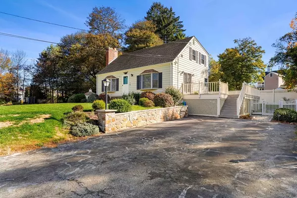 Beverly, MA 01915,17 Orchard Street
