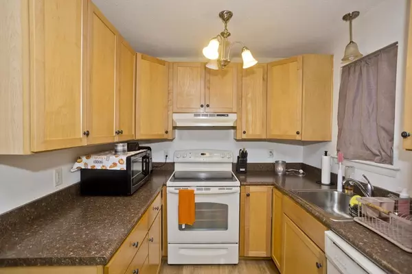 Holyoke, MA 01040,40 Saint Kolbe Dr #A