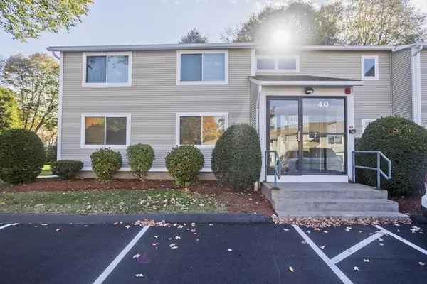 40 Saint Kolbe Dr #A, Holyoke, MA 01040