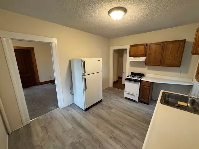 1 Glenwood Ave #1, Northampton, MA 01060