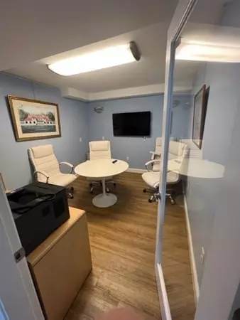 Cambridge, MA 02140,1776 Massachusetts Ave #2a