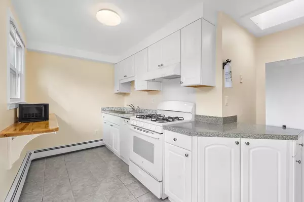 30 Saxton St #PH, Boston, MA 02125