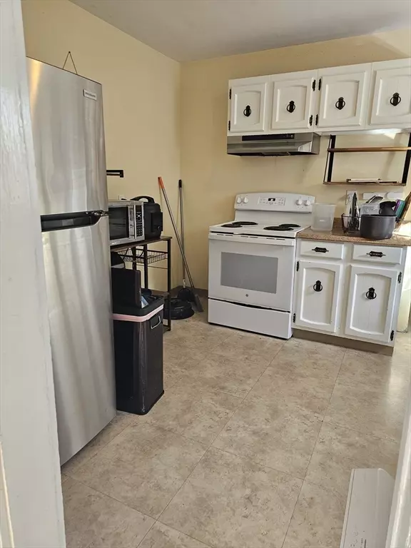 Belmont, MA 02478,115 Lewis Rd #115