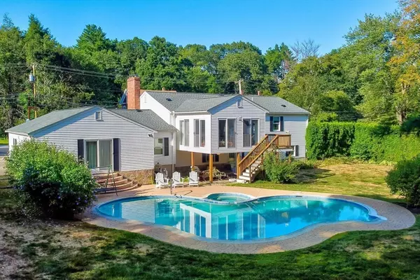 58 Washington, Topsfield, MA 01983