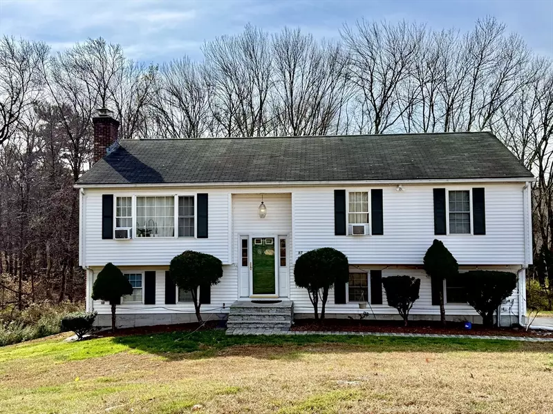 97 E Street Ext, Milford, MA 01757