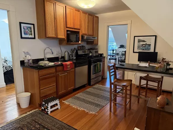 Brookline, MA 02446,99 Coolidge St - Penthouse Apt #3rd Flr