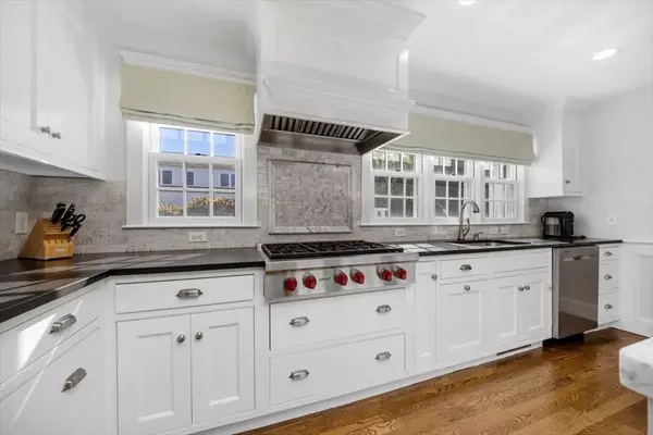 Hingham, MA 02043,25 Irving Street