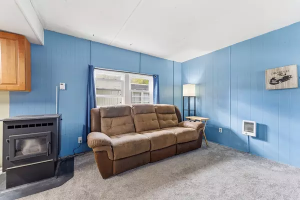 Westfield, MA 01085,868 Southampton Road #18