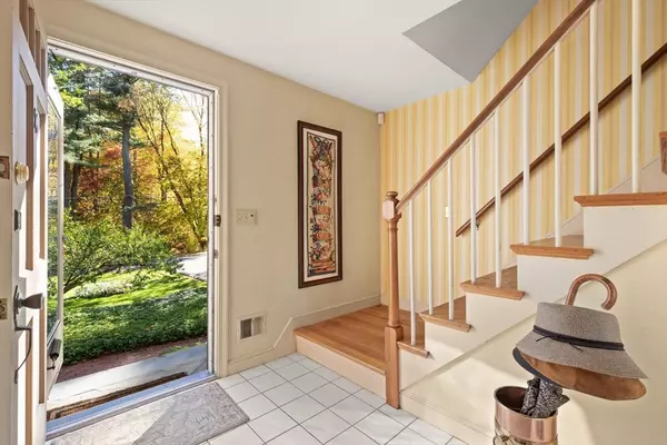 Sudbury, MA 01776,16 Blacksmith Dr