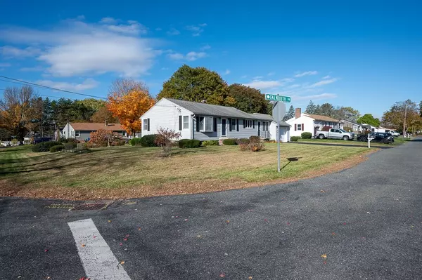 Grafton, MA 01536,30 Falmouth Dr