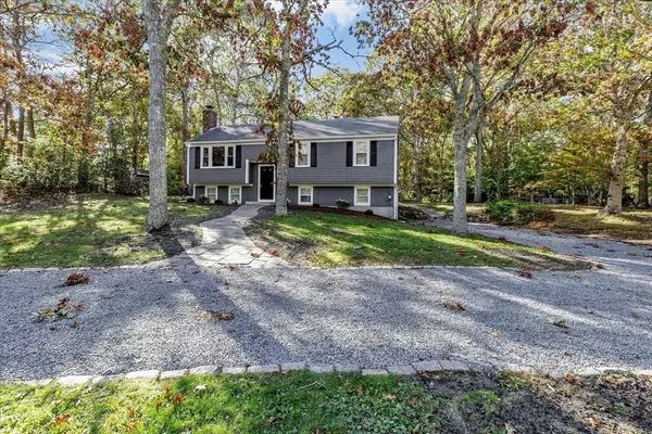 Sandwich, MA 02644,13 Meredith Rd