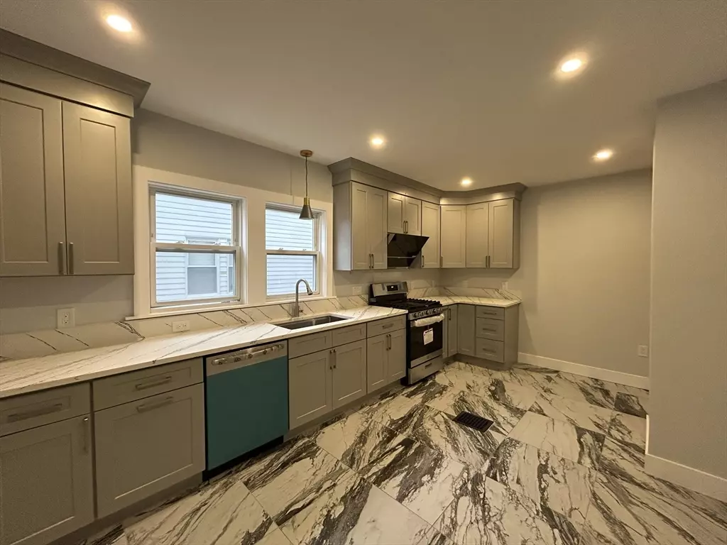 Quincy, MA 02170,52 Flynt St #1