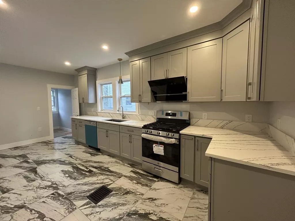Quincy, MA 02170,52 Flynt St #1