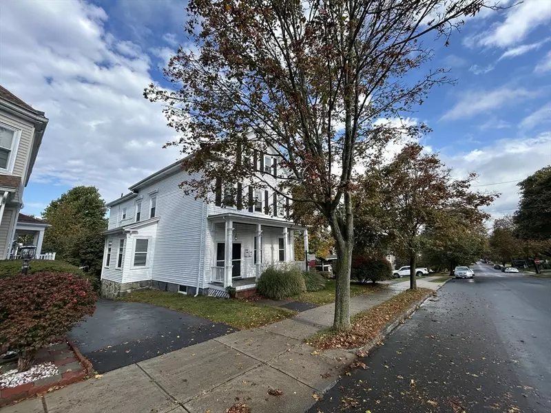 107 Lincoln Av #2, Quincy, MA 02170