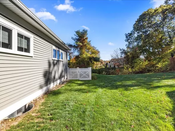 Plymouth, MA 02360,91 Newfield St #23