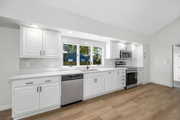 Westford, MA 01886,10 Gassett Rd