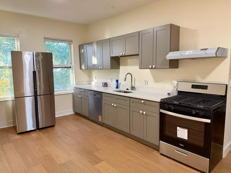 29 Astoria St #2, Boston, MA 02126