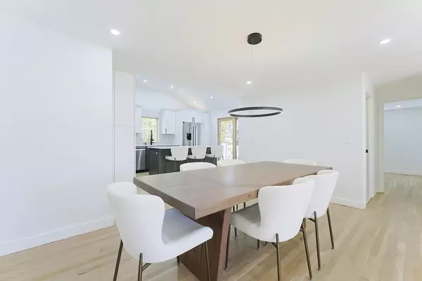 Holden, MA 01520,60 Duxbury Dr