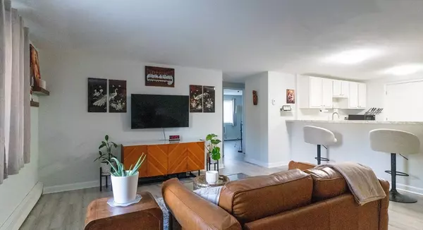 Weymouth, MA 02188,215 Winter St #1P