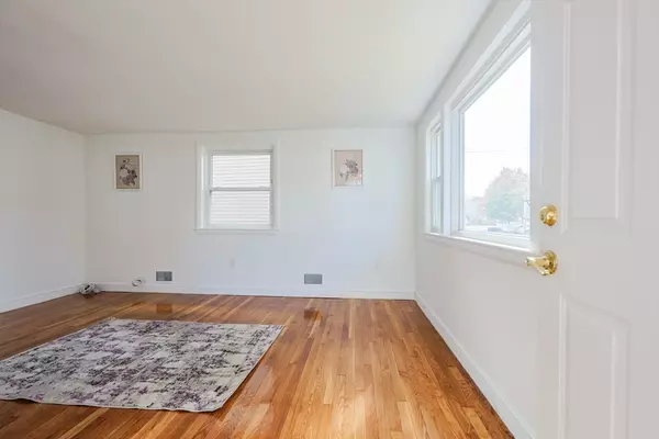 Waltham, MA 02451,17 Mokema Ave