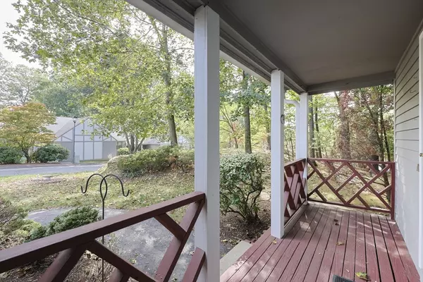 Auburn, MA 01501,2 Victoria Dr #1