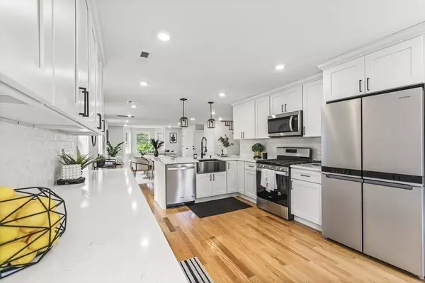 Boston, MA 02124,20 Ufford #PH2