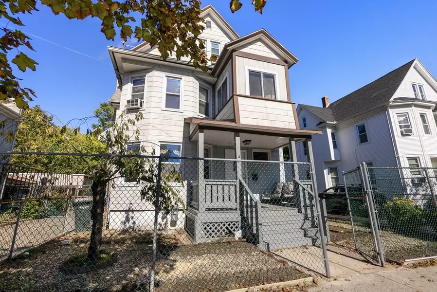 8 Wilmont St, Springfield, MA 01108