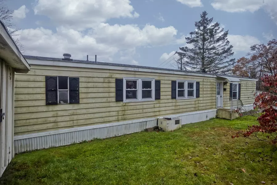 46 Dogwood Lane, Wales, MA 01081