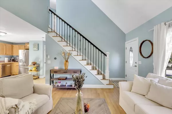Mashpee, MA 02649,20 Windsor Way
