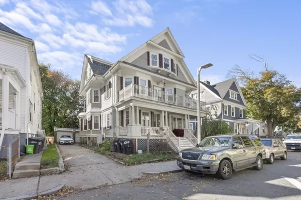 Boston, MA 02121,9 Abbotsford St #1
