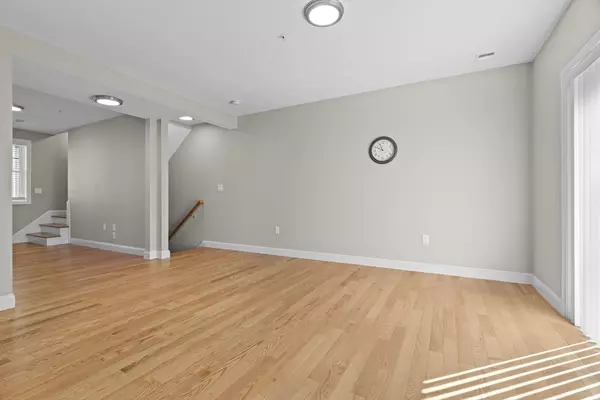 Chelmsford, MA 01824,7 Gorham 10 #-