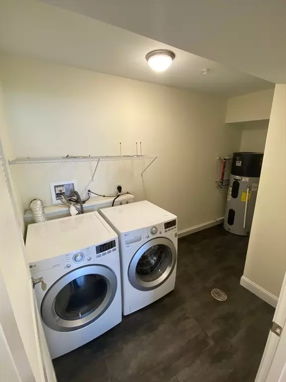 North Andover, MA 01845,47 Saunders Street #47