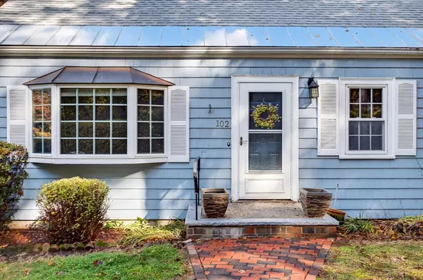 Winchester, MA 01890,102 Hillcrest Pkwy