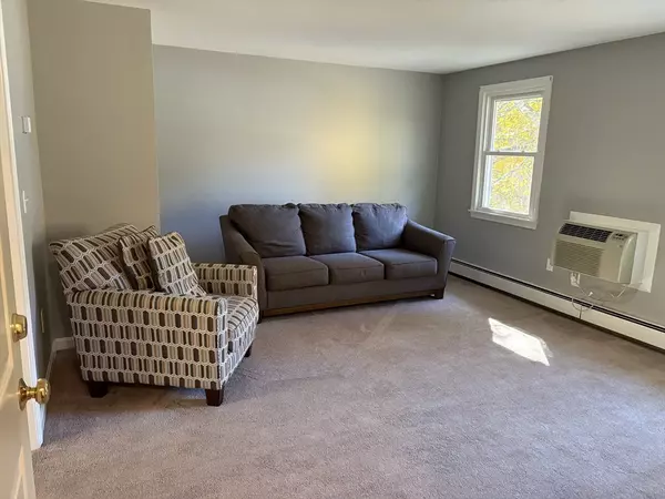 Holden, MA 01520,1348 Main St #6