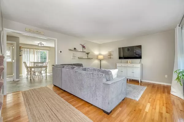 Foxboro, MA 02035,39 Mechanic St #A