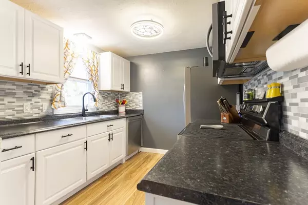 Leominster, MA 01453,213 Bayberry Hill Ln #213