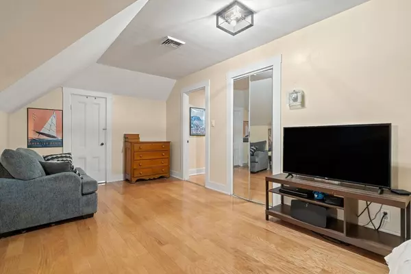 Boston, MA 02130,21 Wenham Street #3
