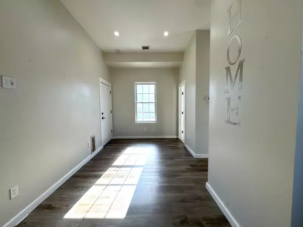 Chelsea, MA 02150,75 Williams Street #3L