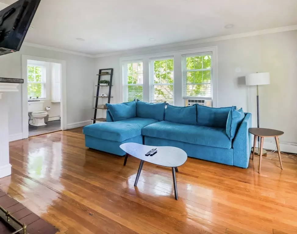 Newton, MA 02458,65-67 Saint James Cir #2