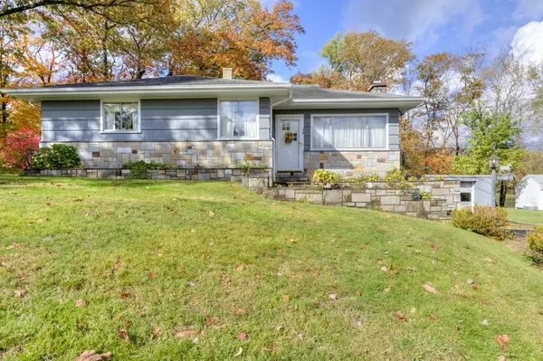 Boylston, MA 01505,39 Melrose Street