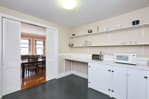 Boston, MA 02116,183 Marlborough Street #4