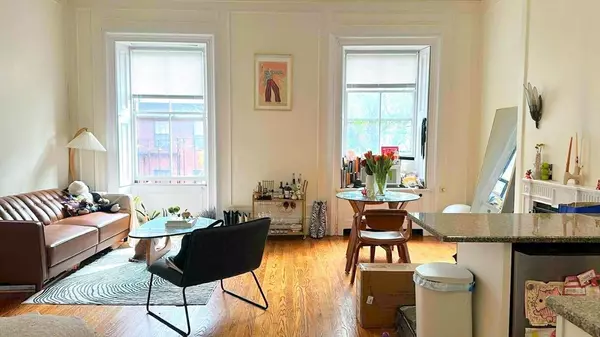 107 Beacon #6, Boston, MA 02116