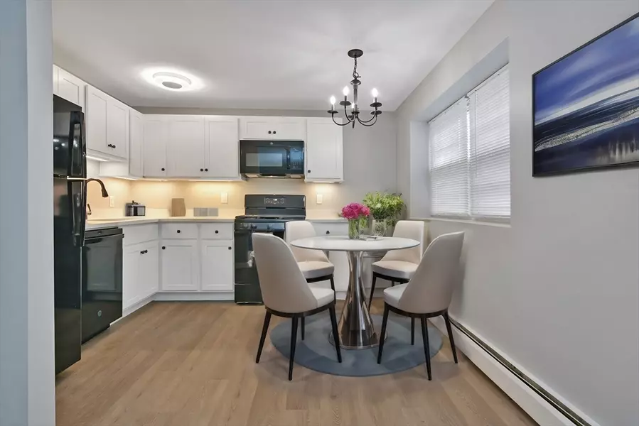 47 - 7 Edgelawn Avenue #7, North Andover, MA 01845