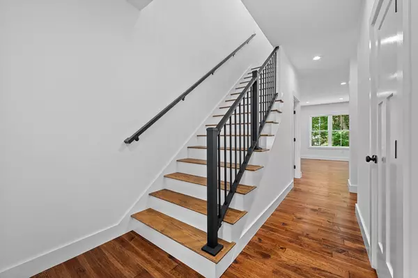 Worcester, MA 01606,740 Burncoat St. #B