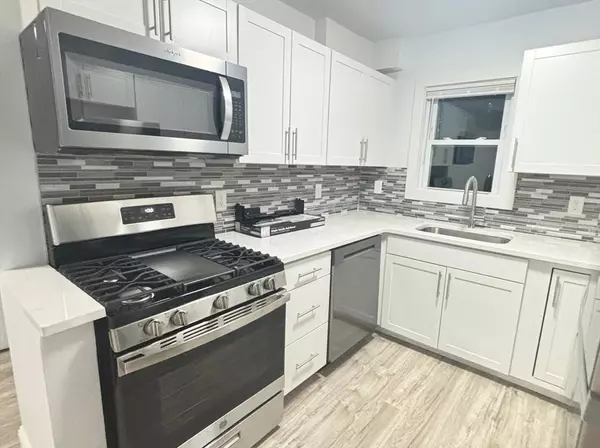 Framingham, MA 01702,926 Waverly St #1