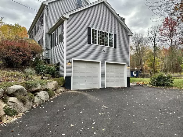 Townsend, MA 01474,114 Blood Rd