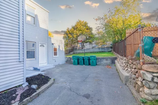 Lynn, MA 01902,344 Essex St