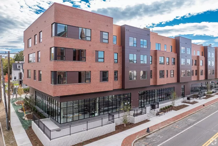 45 E Central St #315, Natick, MA 01760