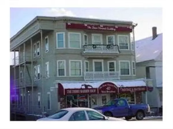 Derry, NH 03038,40 W Broadway ##8-RR431